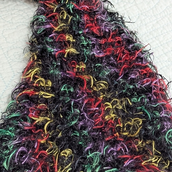 NWOT Black & Multi Colored Fuzzy Oblong Scarf - Picture 6 of 10